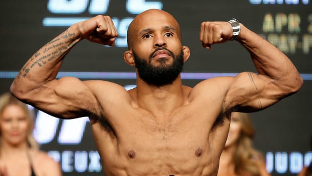 demetrious-johnson-conor-mcgregor-floyd-mayweather.jpg